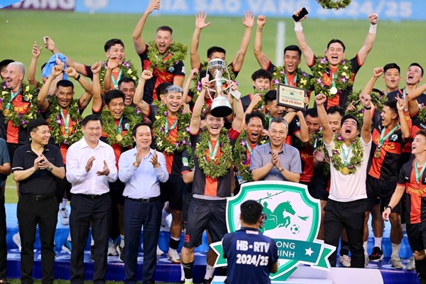 Thành tích ấn tượng trong mùa giải 2024/2025